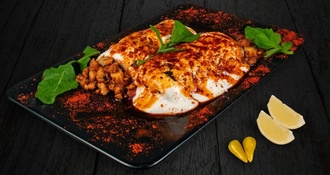 Köz Patlıcanlı Yoğurtlu Tavuk görseli