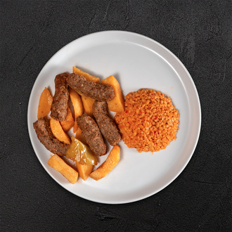 İzmir Köfte & Bulgur Pilavı görseli