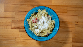 Pesto Soslu Kuru Domatesli Fettuccine (300 Gr.) görseli