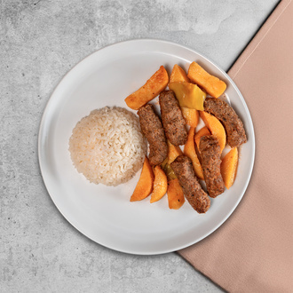 İzmir Köfte & Pirinç Pilavı görseli
