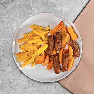 İzmir Köfte & Penne Makarna görseli
