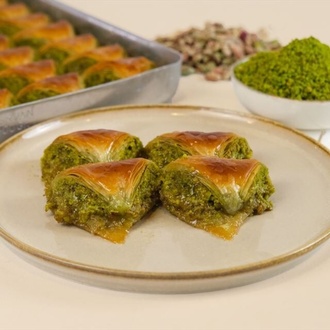 Antep Fıstıklı Kaymaklı Şöbiyet (1 Kg) görseli