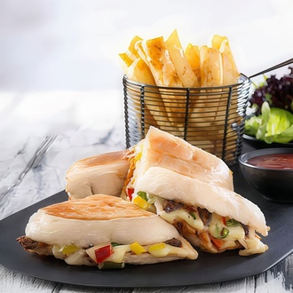 Fırında Köfteli Bazlama görseli