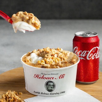 Dondurmalı Sade İrmik Helvası(150gr.) & Coca-cola(33cl.) görseli
