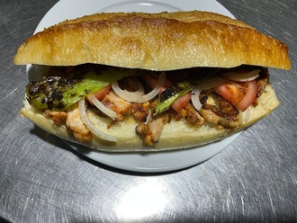 Ekmek Arası Kemiksiz Tavuk Pirzola görseli