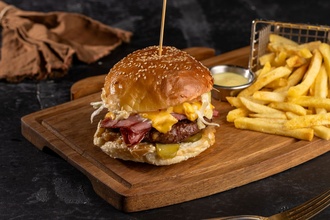 Trüf Mayonezli Burger görseli