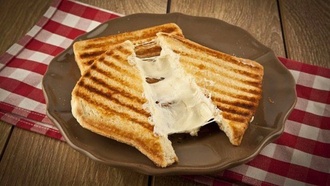 Kaşarlı Tost görseli