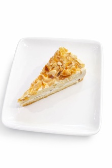 Ananaslı Bademli Pasta görseli