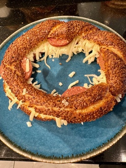 Sucuklu Kaşarlı Simit Sandviç görseli