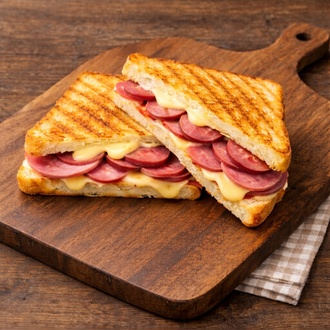 Salamlı Susurluk Tostu görseli