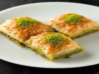 Kare Baklava (1 Kg) görseli