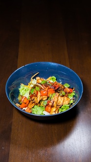 Tavuklu Fajita Salata görseli