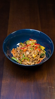 Sebzeli Noodle görseli