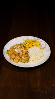 Sebzeli Bademli Tavuk görseli