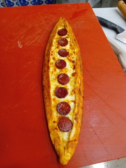 Kaşarlı Sucuklu Pide görseli