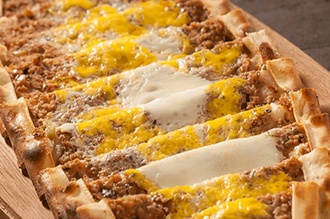 Kıymalı Yumurtalı Pide görseli