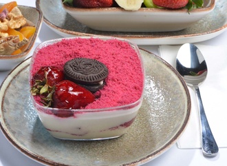 Muhallebi (Oreolu-çilekli) görseli