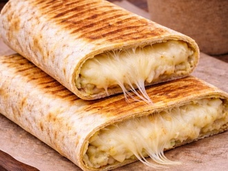 Üç Peynirli Tortilla Dürüm Tost görseli