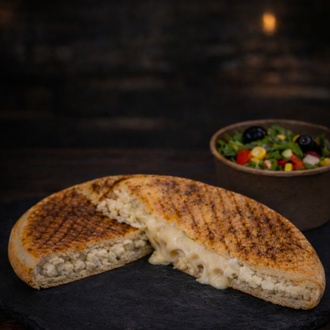 Beyaz Peynirli Bazlama Tost görseli