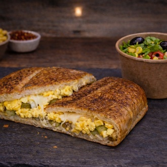 3 Peynirli Yumurtalı Tost görseli