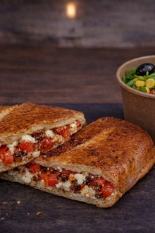 Ezine Beyaz Peynirli Tost (Acılı) görseli