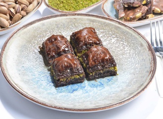 Çikolatalı Fıstıklı Baklava (500 Gr) görseli