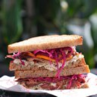 Corned Beef Ruben Sandviç (90 Gr) görseli