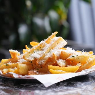 Trüflü Parmesanlı Baharatlı Patates görseli