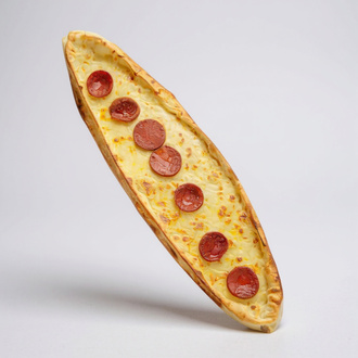 Kaşarlı Sucuklu Karadeniz Pidesi görseli