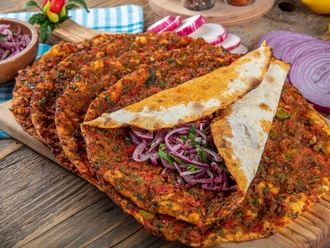 Coca Cola + Lahmacun Porsiyon görseli