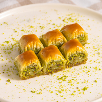 Fıstıklı Antep Özel Baklava (750 Gr) görseli