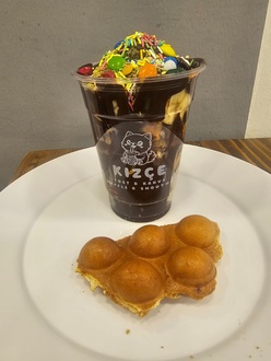 Bardakta Bubble Waffle görseli