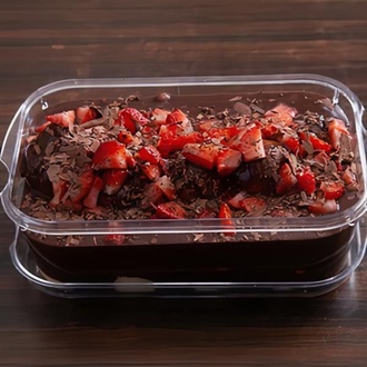 Bitter Çikolatalı Çilekli Profiterol (1 Kg.) (15 Top) görseli