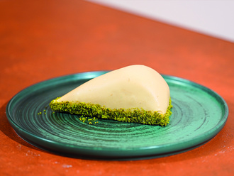 Gold Baklavalı Pasta görseli