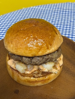 Voila's Mermaid Burger görseli