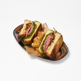 Dana Kaburgalı Brioche Sandeviç görseli