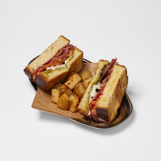 İtalyan Salamlı Burattalı Brioche Sandeviç görseli