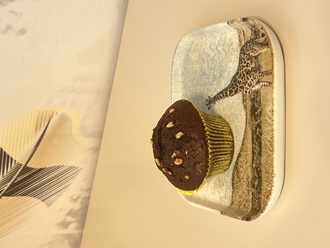 Fındık Parçacıklı Devil's Muffin görseli