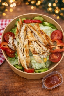 Tavuklu Sezar Salata görseli