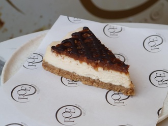 Snickers Cheesecake görseli