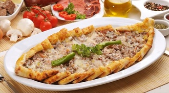 Kıymalı Kaşarlı Pide görseli