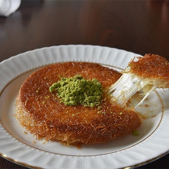 Meşhur Hatay Künefesi görseli