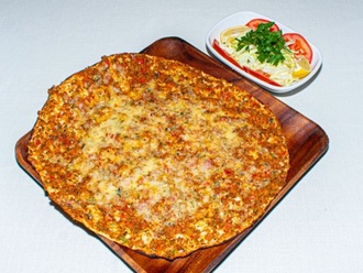 Kaşarlı Lahmacun görseli