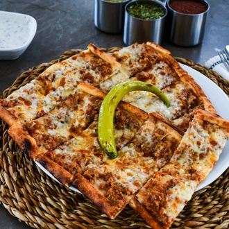 Kıymalı Kaşarlı Pide görseli