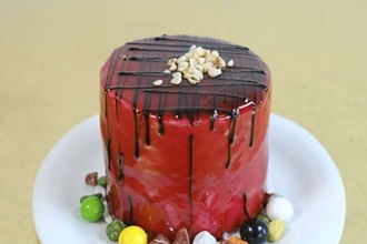 Küçük Tek Pasta görseli