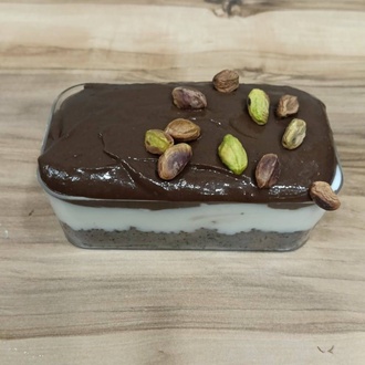 Minik Çikolata Soslu Antepli Brownili Spoonful görseli