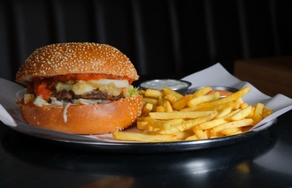 Ganuş Burger görseli