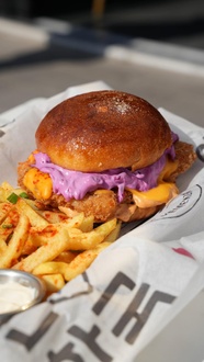 Gangnam Chicken Burger görseli