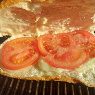 Kaşarlı Domatesli Tost görseli