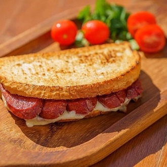 Sucuklu Tost görseli